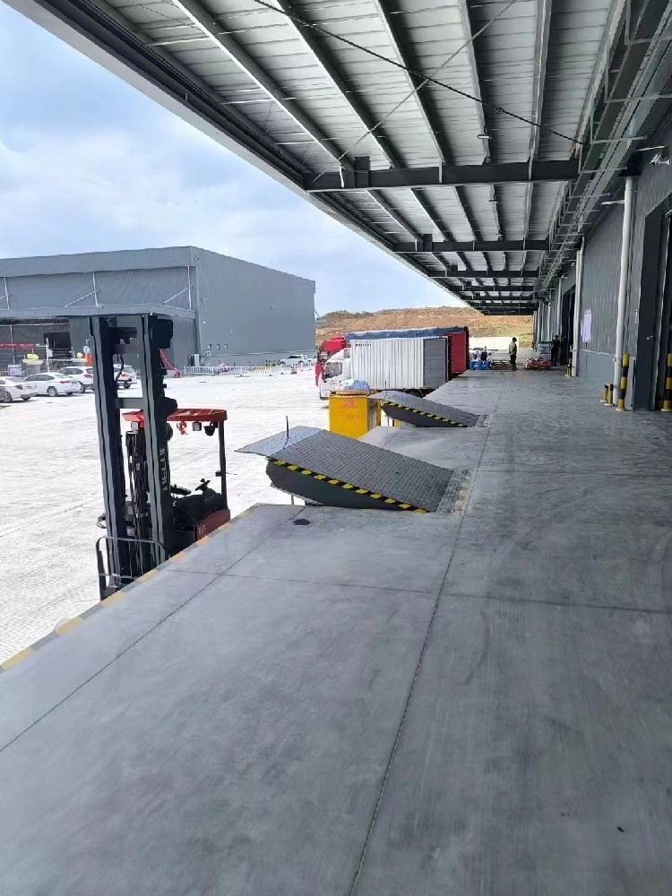 固定式液壓登車橋